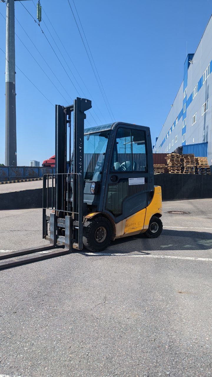 Дизельный погрузчик DFG 320